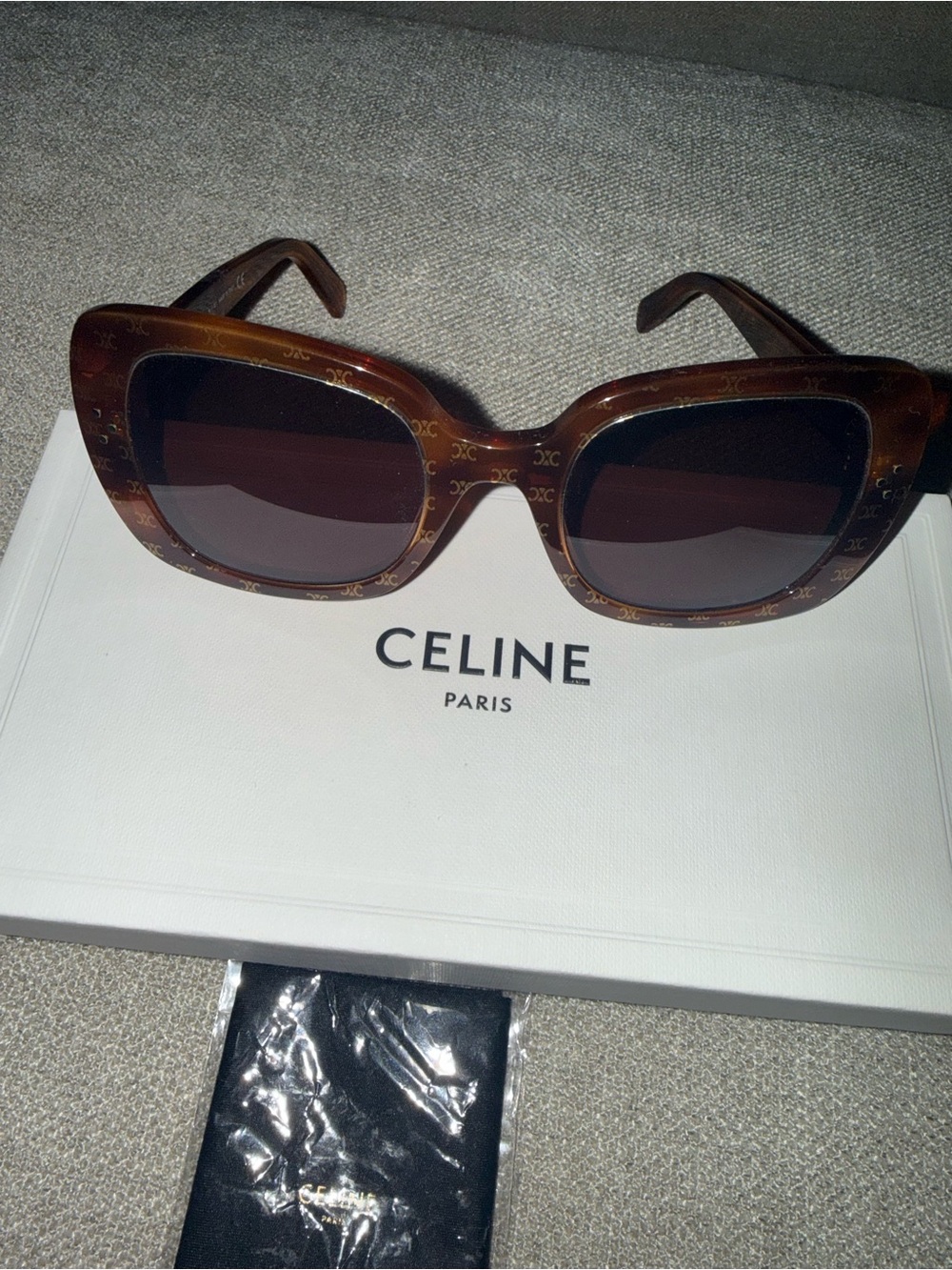 CELINE Sunglasses 😎 w/ Triomphe Logo Pattern